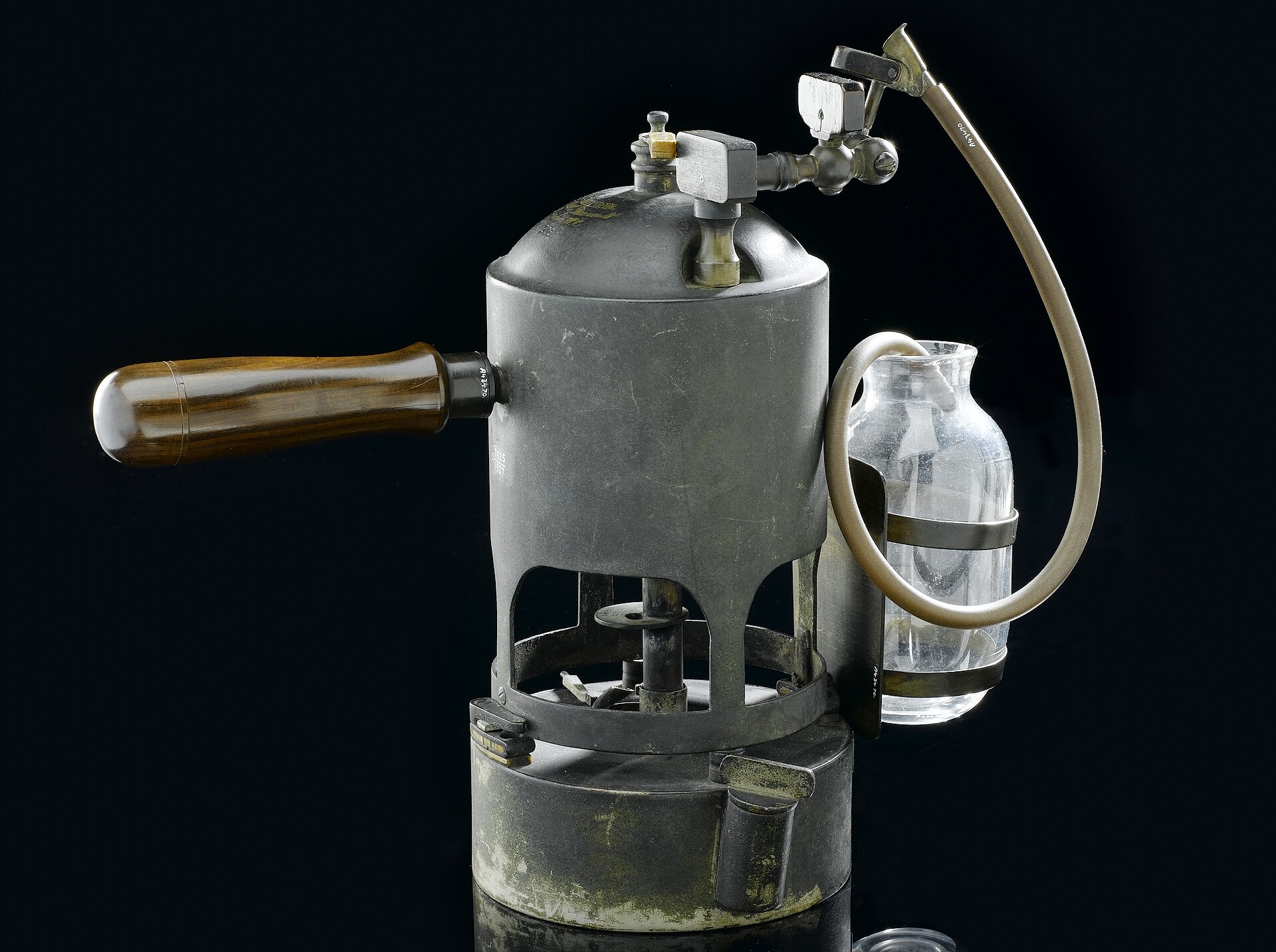 A carbolic steam spray of the kind used by Joseph Lister in operating theatres