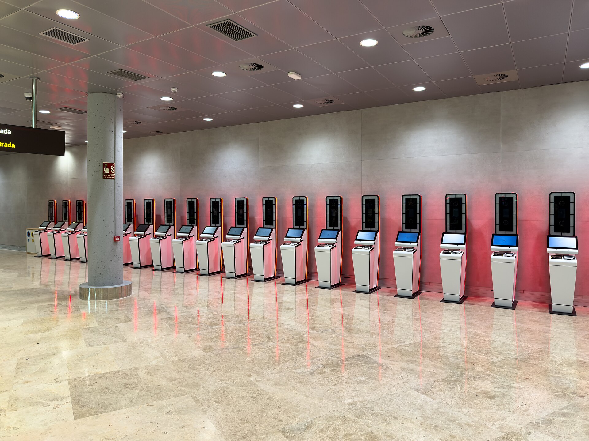 EES border queues context: self-service EES kiosks at Valencia Airport